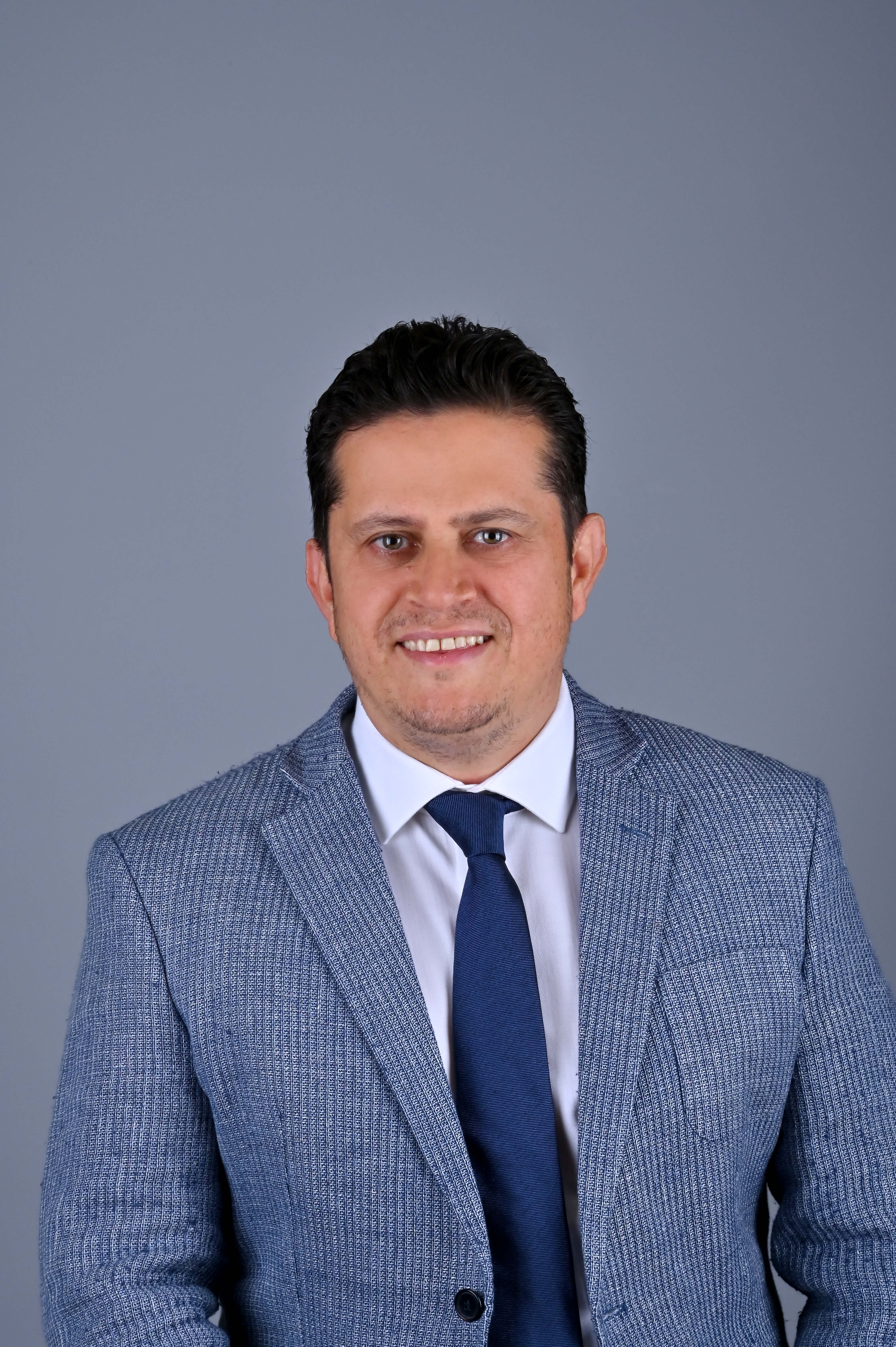 ÖZGÜR ÇETİN